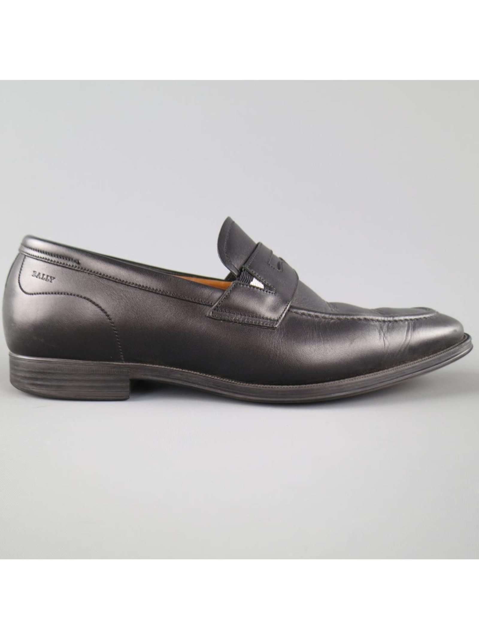 Bally Size 7.5 Black Leather Penny Loafers